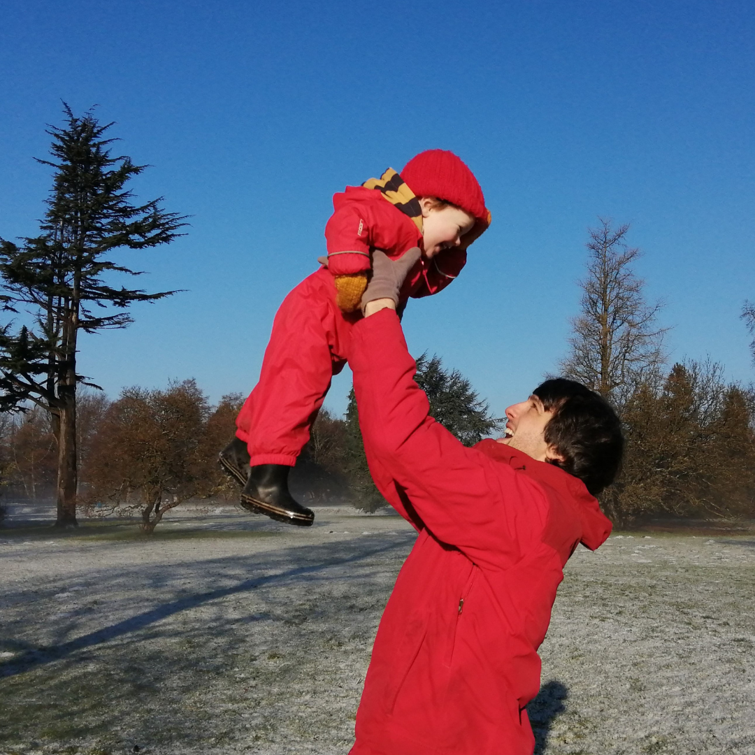 Snow and smiles, Parc Bute, Caerdydd.png